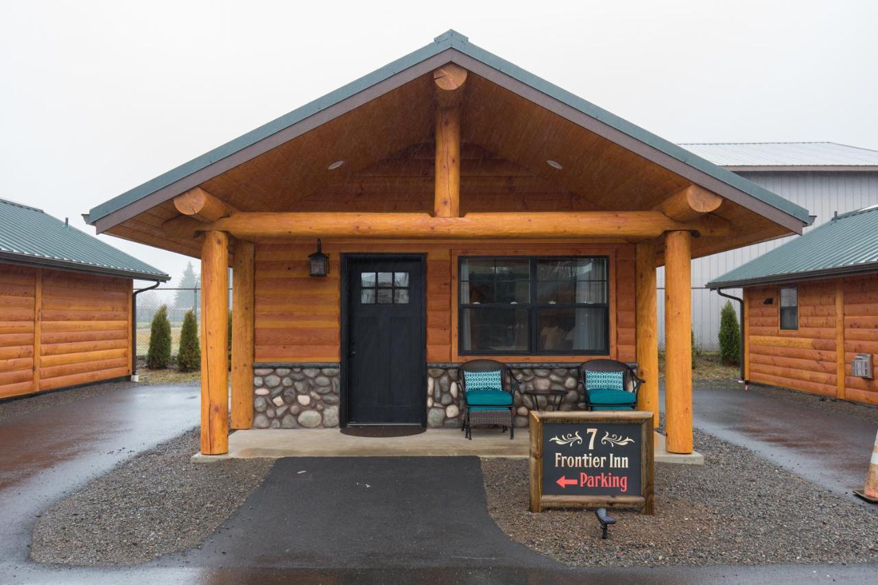 Woodland Lodge *